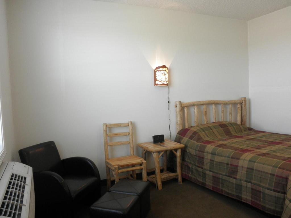 Bear'S Den Lodge Shaunavon Cameră foto