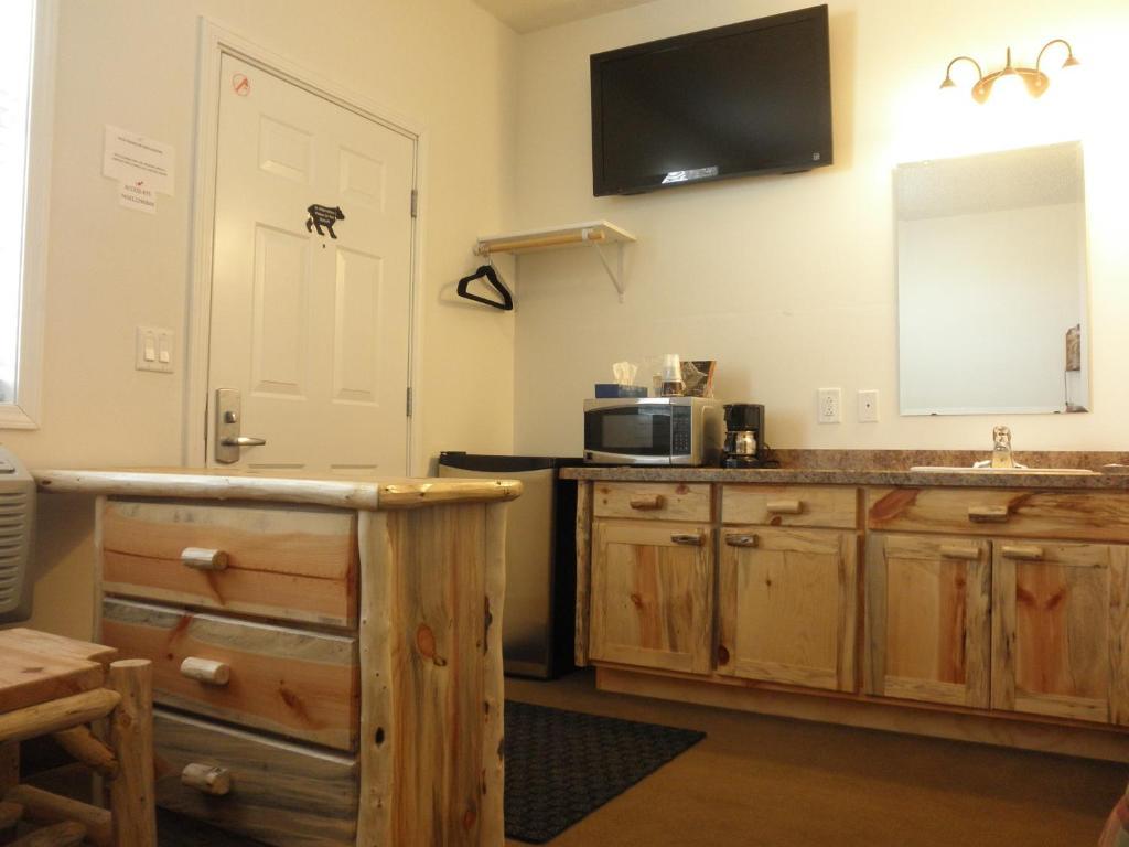 Bear'S Den Lodge Shaunavon Cameră foto