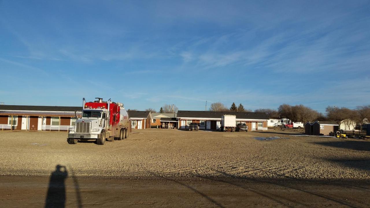 Bear'S Den Lodge Shaunavon Exterior foto