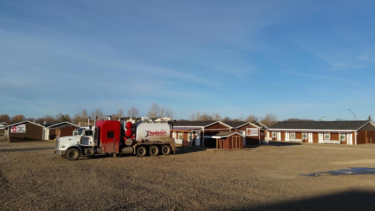Bear'S Den Lodge Shaunavon Exterior foto